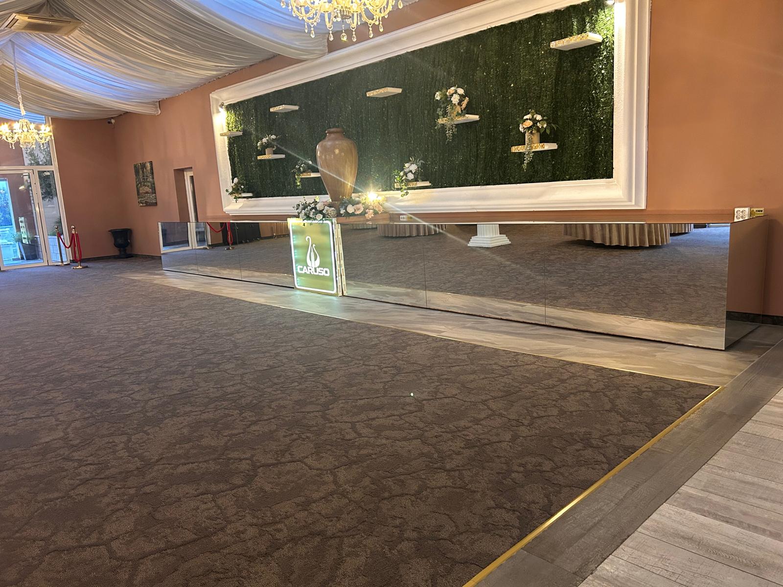 Sala de evenimente in Floresti – sala de nunti, botezuri, concerte si petreceri private  Cuvinte cheie: sala nunti moderna, sala nunti aproape de Cluj, parcare si spatiu generos, sala botezuri Floresti, sala petreceri private, sala majorate, sala de concerte Floresti, evenimente live, lansaricerinte, fiind adaptabil atat ca sala de nunti, cat si ca sala de botezuri sau sala de petreceri private, cu dotari moderne si atmosfera eleganta.     Cuvinte cheie: sala nunti moderna, sala nunti aproape de Cluj, parcare si spatiu generos, sala botezuri Floresti, sala petreceri private, sala majorate, sala de concerte Floresti, evenimente live, lansari care cauta o sala de nunti Cluj, dar isi doresc mai mult confort, parcare si flexibilitate in organizare.

Sala poate fi utilizata si ca sala de concerte, fiind dotata cu spatiu pentru scena, sonorizare si iluminat profesional. In acelasi timp, este potrivita pentru sala de majorate, petreceri tematice sau evenimente private, oferind posibilitatea de personalizare in functie de tipul evenimentului.

Indiferent ca organizezi o nunta, un botez, un concert sau o petrecere privata, o sala de evenimente bine aleasa in Floresti, judetul Cluj, garanteaza o experienta memorabila pentru invitati si o organizare fara stres pentru gazde.

Cuvinte cheie: sala nunti moderna, sala nunti aproape de Cluj, parcare si spatiu generos, sala botezuri Floresti, sala petreceri private, sala majorate, sala de concerte Floresti, evenimente live, lansari si spectacole, sala cununie, sala petreceri corporate