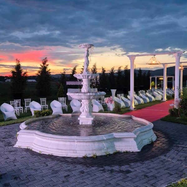 Sala de evenimente in Floresti – sala de nunti, botezuri, concerte si petreceri private Cuvinte cheie: sala nunti moderna, sala nunti aproape de Cluj, parcare si spatiu generos, sala botezuri Floresti, sala petreceri private, sala majorate, sala de concerte Floresti, evenimente live, lansaricerinte, fiind adaptabil atat ca sala de nunti, cat si ca sala de botezuri sau sala de petreceri private, cu dotari moderne si atmosfera eleganta. Cuvinte cheie: sala nunti moderna, sala nunti aproape de Cluj, parcare si spatiu generos, sala botezuri Floresti, sala petreceri private, sala majorate, sala de concerte Floresti, evenimente live, lansari care cauta o sala de nunti Cluj, dar isi doresc mai mult confort, parcare si flexibilitate in organizare. Sala poate fi utilizata si ca sala de concerte, fiind dotata cu spatiu pentru scena, sonorizare si iluminat profesional. In acelasi timp, este potrivita pentru sala de majorate, petreceri tematice sau evenimente private, oferind posibilitatea de personalizare in functie de tipul evenimentului. Indiferent ca organizezi o nunta, un botez, un concert sau o petrecere privata, o sala de evenimente bine aleasa in Floresti, judetul Cluj, garanteaza o experienta memorabila pentru invitati si o organizare fara stres pentru gazde. Cuvinte cheie: sala nunti moderna, sala nunti aproape de Cluj, parcare si spatiu generos, sala botezuri Floresti, sala petreceri private, sala majorate, sala de concerte Floresti, evenimente live, lansari si spectacole, sala cununie, sala petreceri corporate